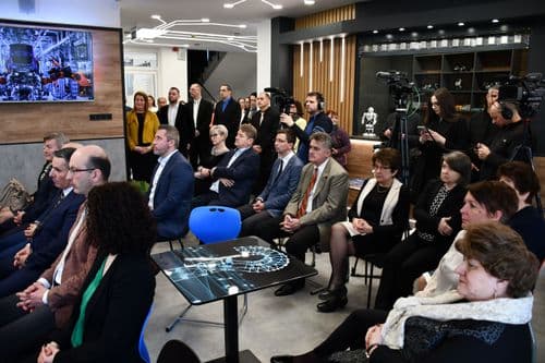 átadták a HSZC Szentesi Pollák Antal Technikum felújított közösségi terét