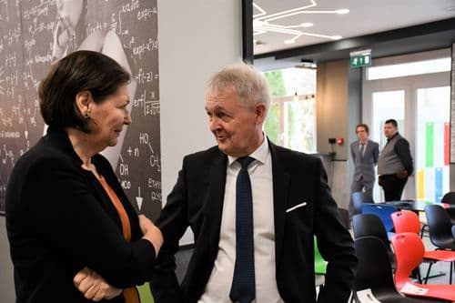 átadták a HSZC Szentesi Pollák Antal Technikum felújított közösségi terét