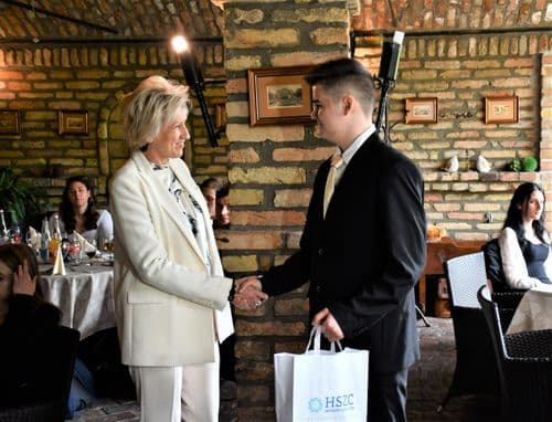 Kincses Tímea és egy diák