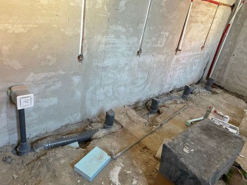 Felújítás alatt a mosdó-Zsoldos