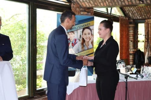 HSZC ajándékcsomagok átadása 8